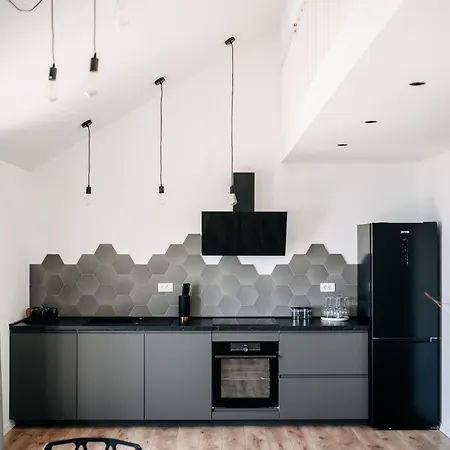 Muller Apartment *